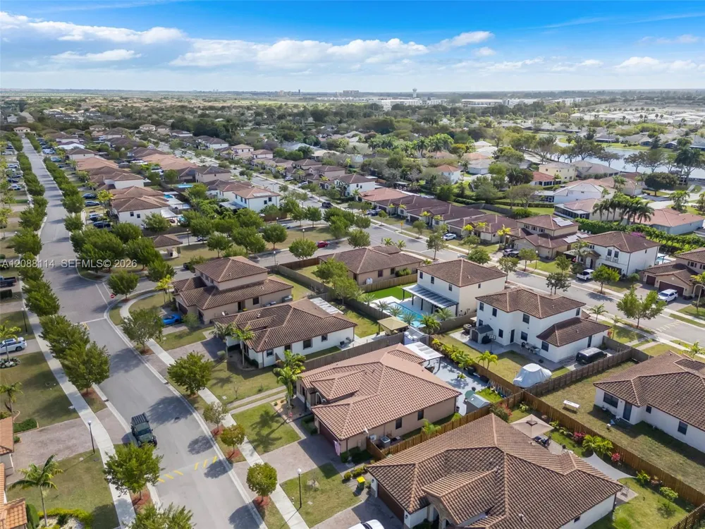 2484 SE 2nd St Homestead, FL 33033