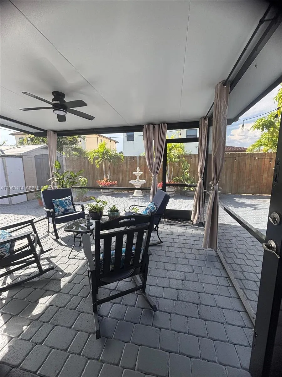 2484 SE 2nd St Homestead, FL 33033