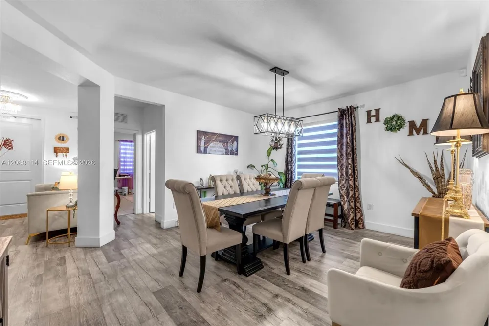 2484 SE 2nd St Homestead, FL 33033