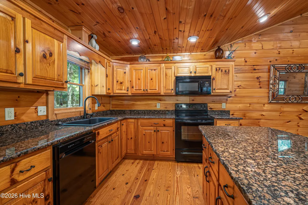 635 Brasstown View Road Murphy, NC 28906