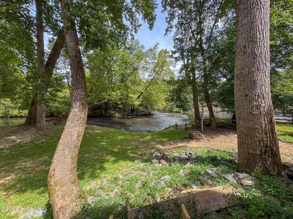 635 Brasstown View Road Murphy, NC 28906