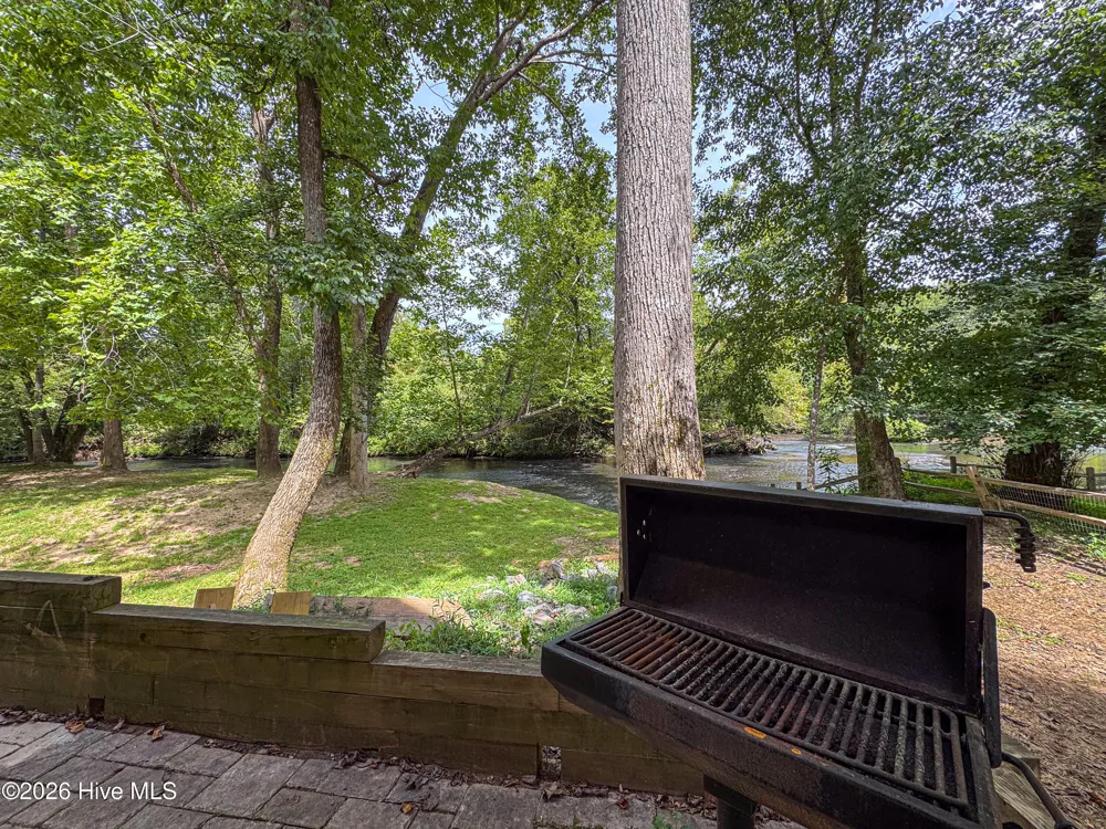 635 Brasstown View Road Murphy, NC 28906