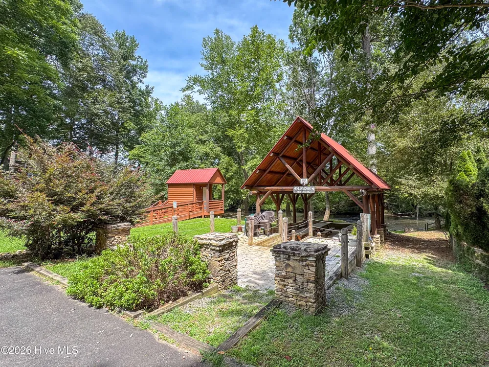 635 Brasstown View Road Murphy, NC 28906