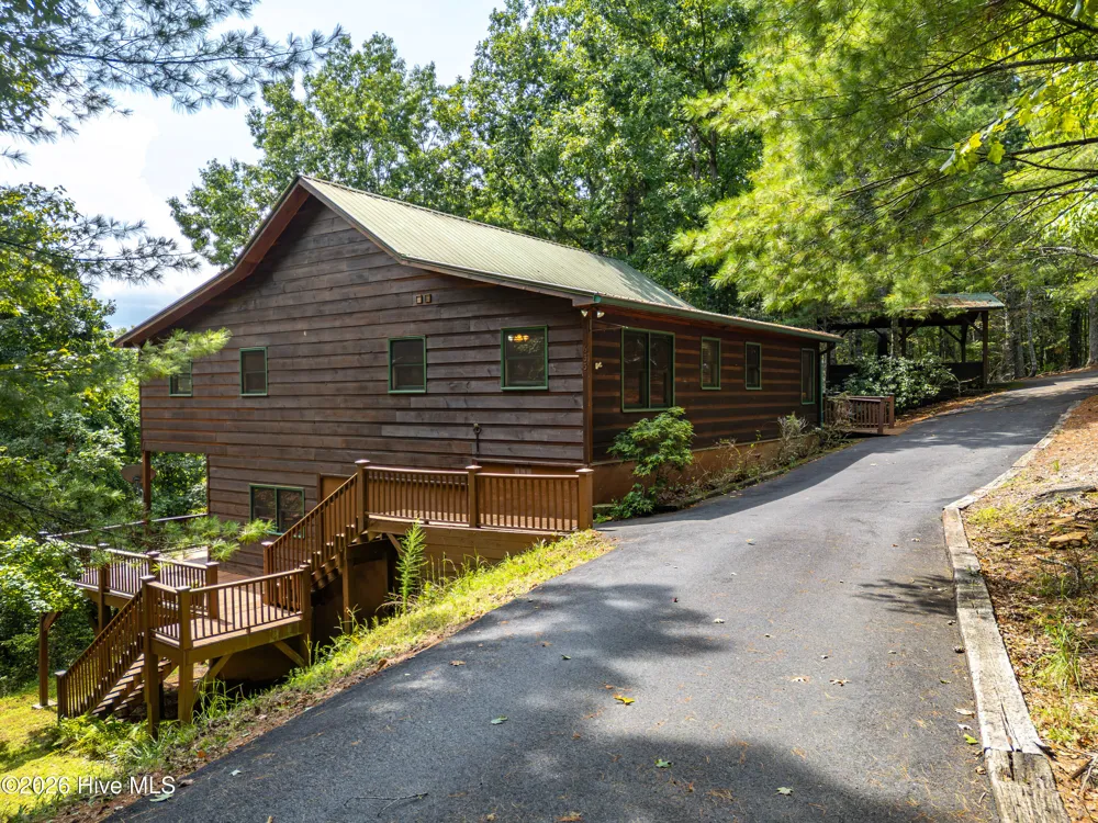 635 Brasstown View Road Murphy, NC 28906