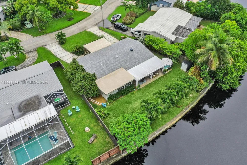 418 NW 20th St Wilton Manors, FL 33311
