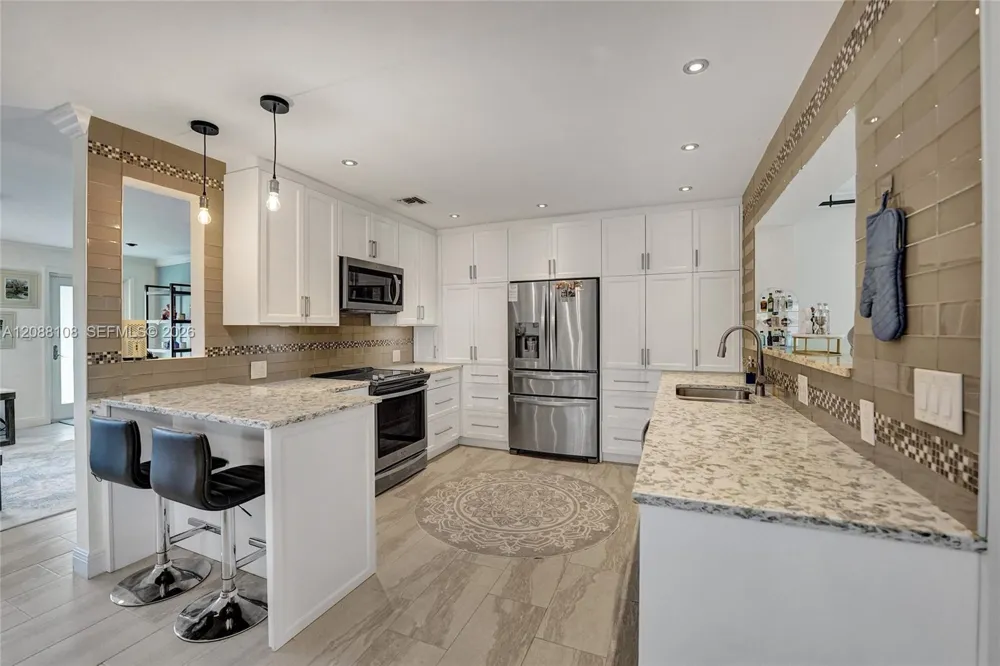 418 NW 20th St Wilton Manors, FL 33311