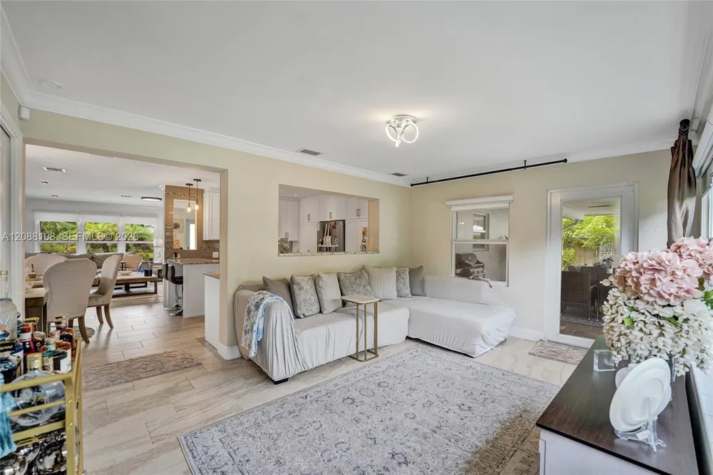 418 NW 20th St Wilton Manors, FL 33311
