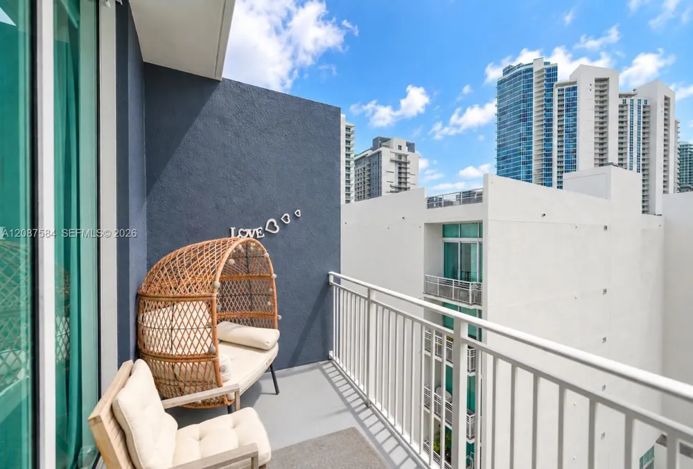 2275 Biscayne Blvd #PH206 Miami, FL 33137
