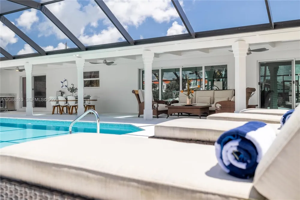 1575 Osprey Ave Naples, FL 34102
