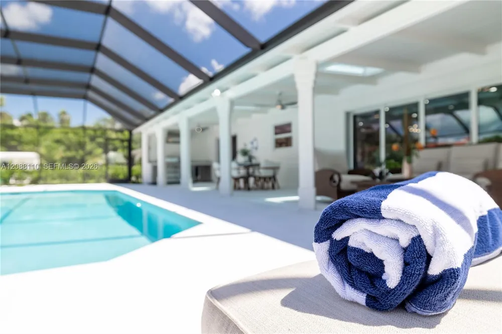 1575 Osprey Ave Naples, FL 34102