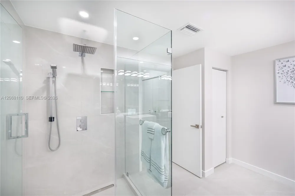 1575 Osprey Ave Naples, FL 34102