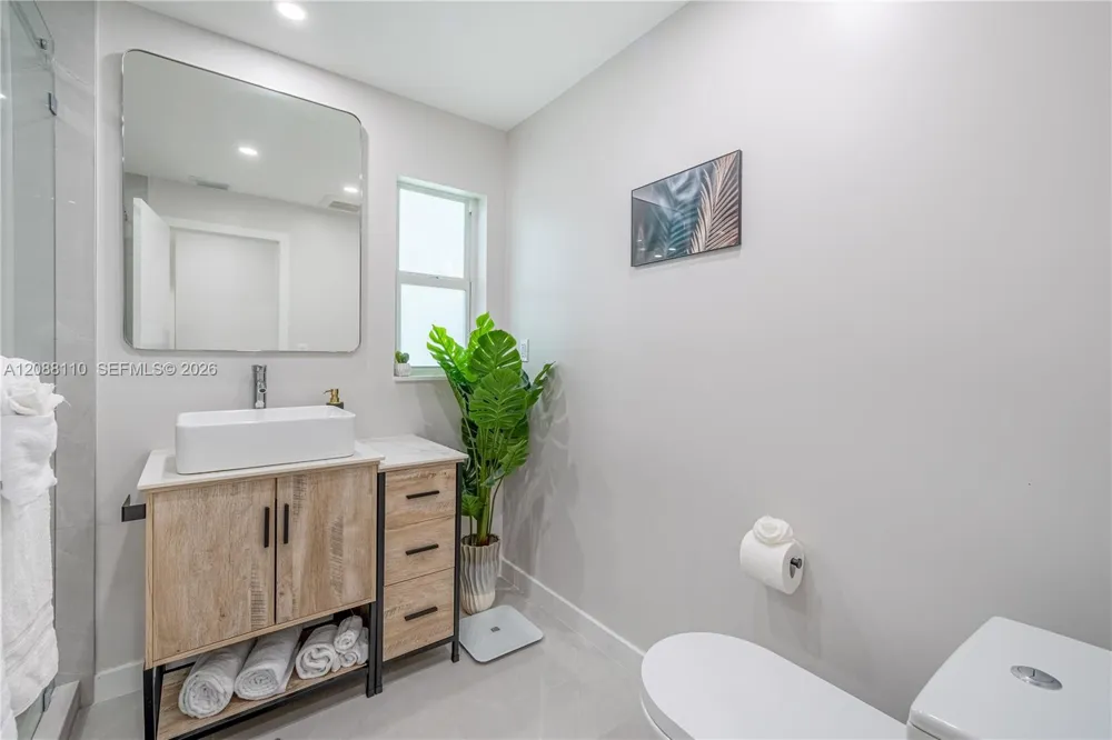 1575 Osprey Ave Naples, FL 34102