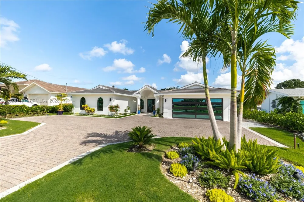 1575 Osprey Ave Naples, FL 34102