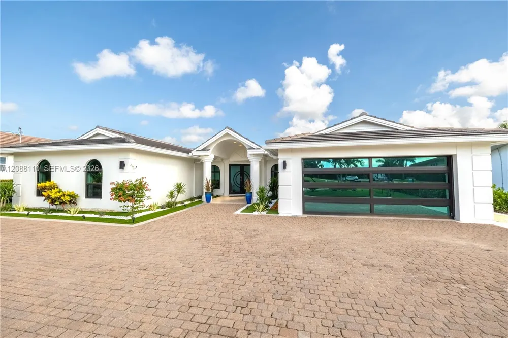 1575 Osprey Ave Naples, FL 34102