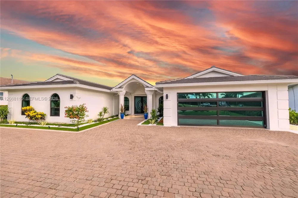 1575 Osprey Ave Naples, FL 34102