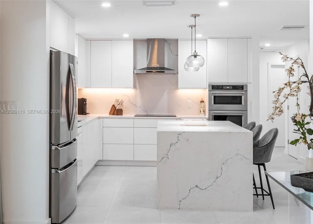 1575 Osprey Ave Naples, FL 34102