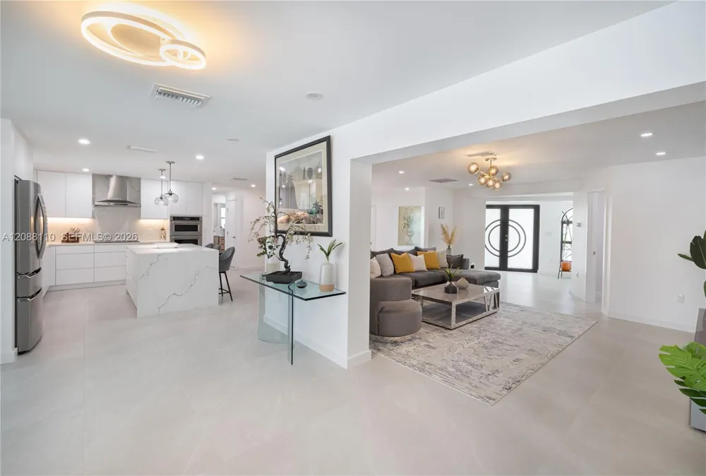 1575 Osprey Ave Naples, FL 34102