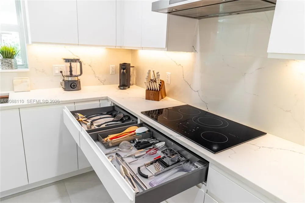 1575 Osprey Ave Naples, FL 34102