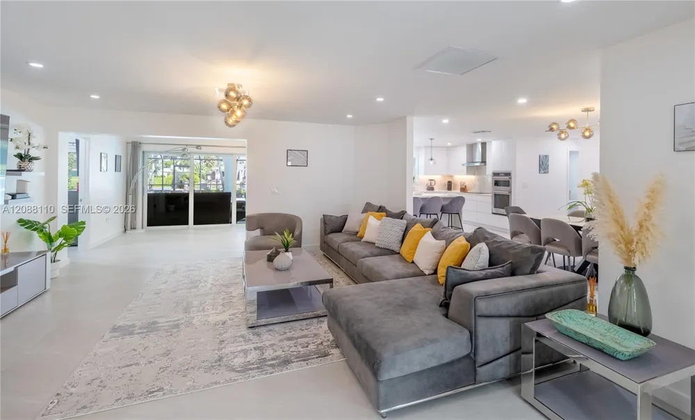 1575 Osprey Ave Naples, FL 34102
