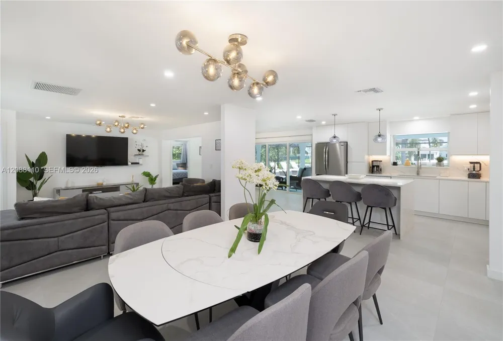 1575 Osprey Ave Naples, FL 34102
