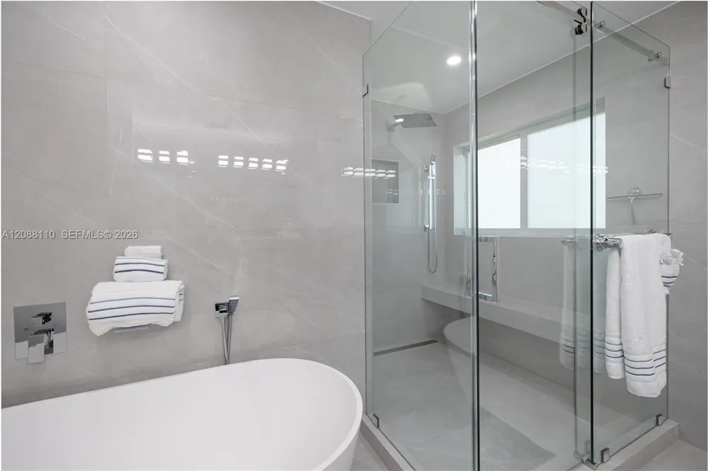 1575 Osprey Ave Naples, FL 34102