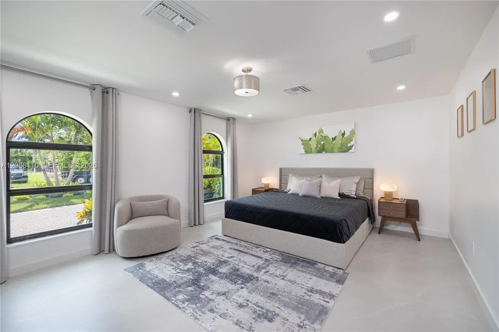 1575 Osprey Ave Naples, FL 34102