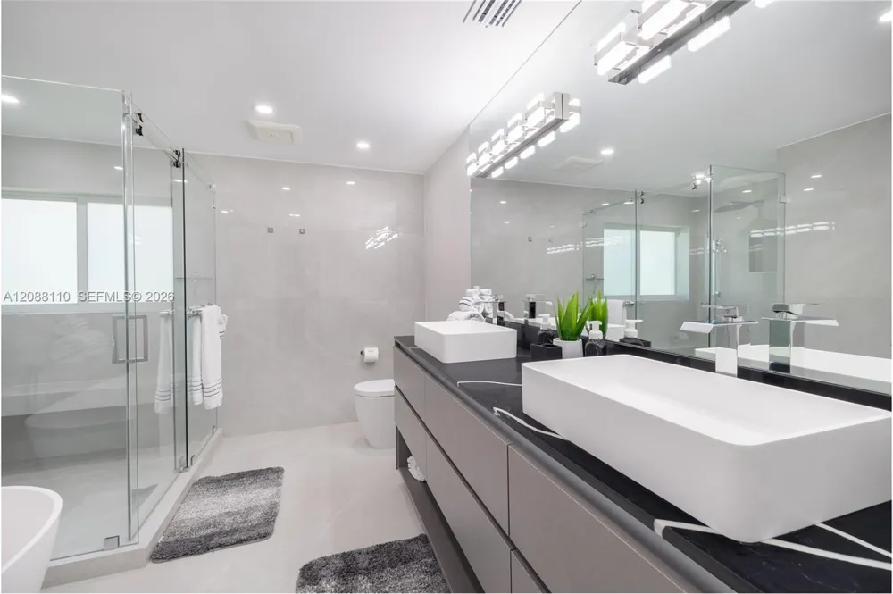 1575 Osprey Ave Naples, FL 34102
