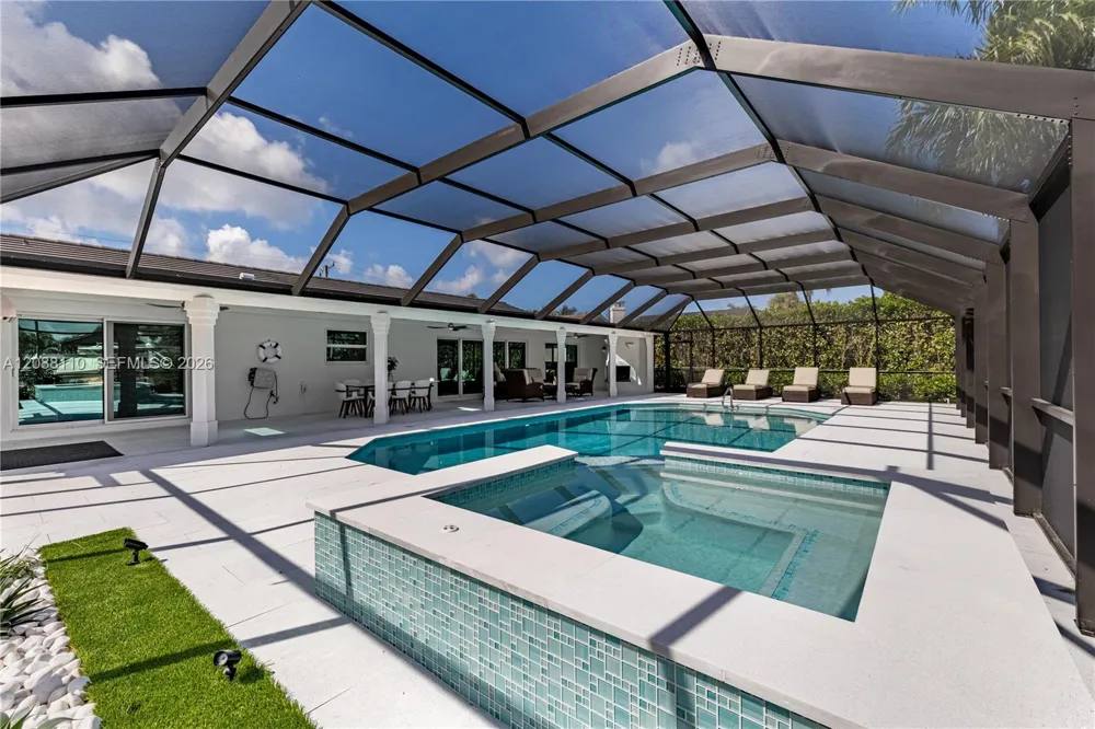 1575 Osprey Ave Naples, FL 34102