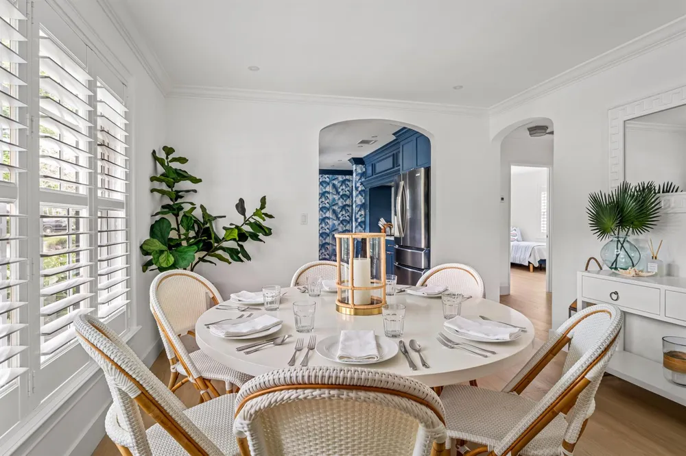 104 NE 17TH AVENUE Fort Lauderdale, FL 33301