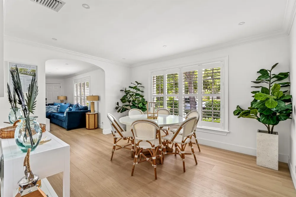 104 NE 17TH AVENUE Fort Lauderdale, FL 33301
