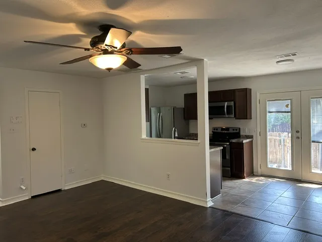 1015 E Yager Lane #129 Austin, TX 78753