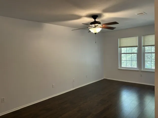 1015 E Yager Lane #129 Austin, TX 78753