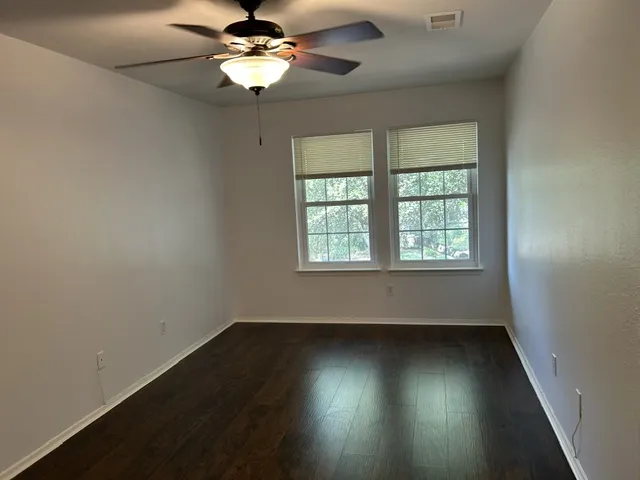 1015 E Yager Lane #129 Austin, TX 78753