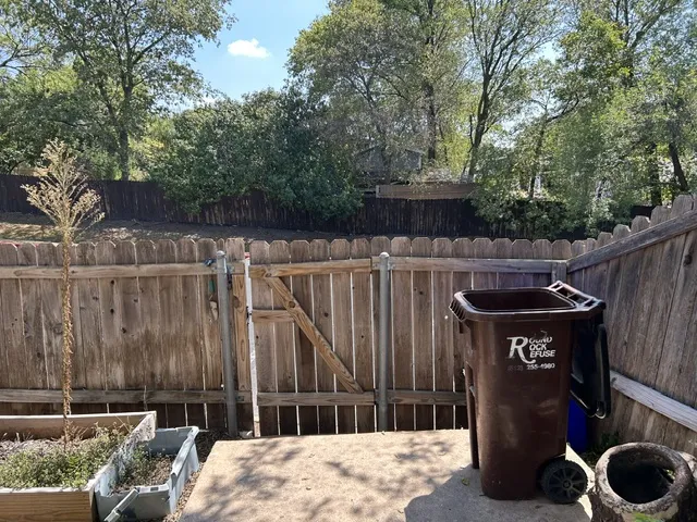 1015 E Yager Lane #129 Austin, TX 78753