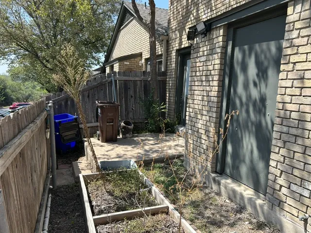 1015 E Yager Lane #129 Austin, TX 78753