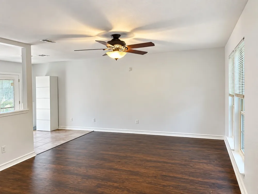1015 E Yager Lane #129 Austin, TX 78753