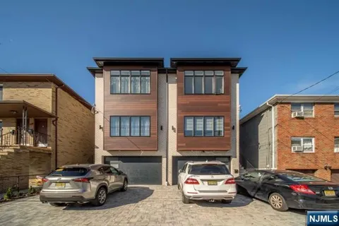 229 6th Street B
