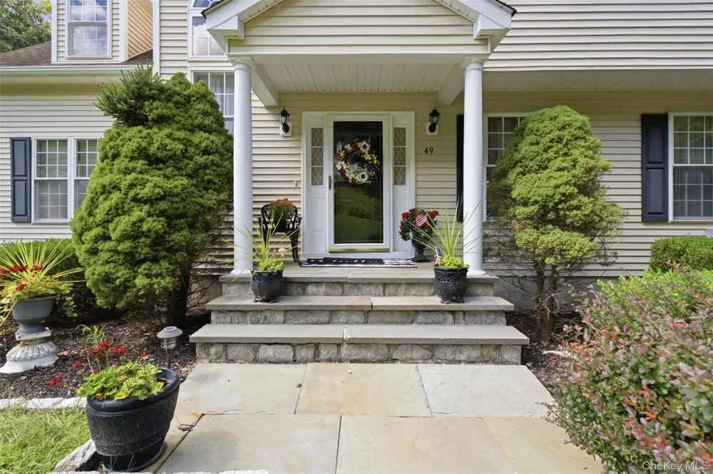 49 Millstream Court Pawling, NY 12564