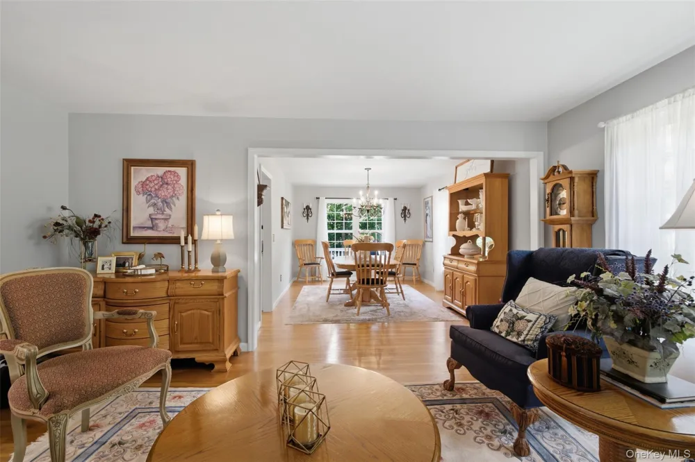 49 Millstream Court Pawling, NY 12564