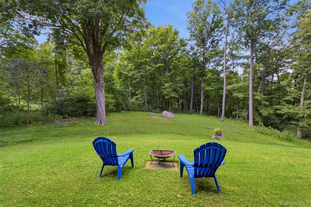 49 Millstream Court Pawling, NY 12564