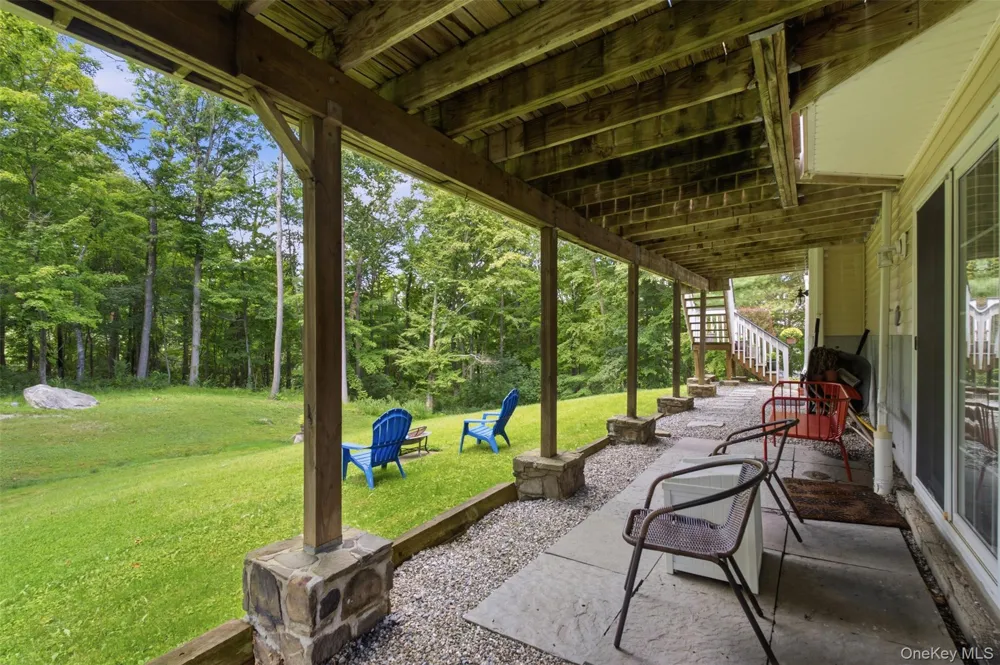 49 Millstream Court Pawling, NY 12564