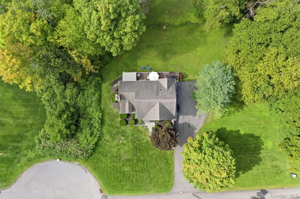 49 Millstream Court Pawling, NY 12564