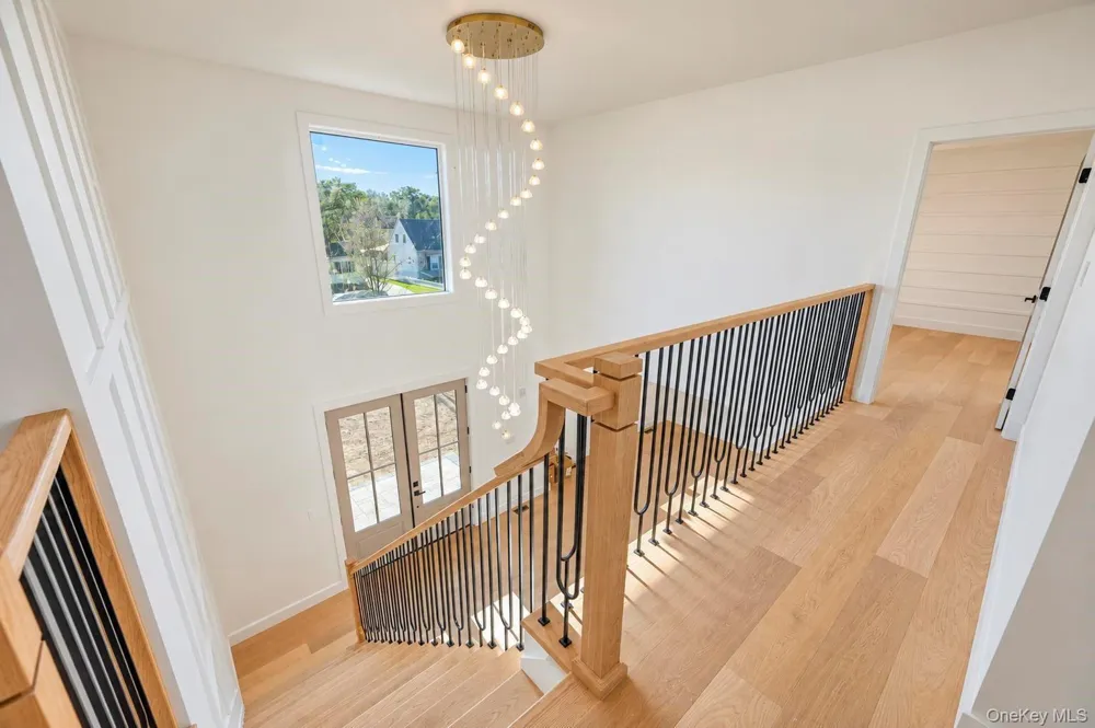 93 Stone Levittown, NY 11756