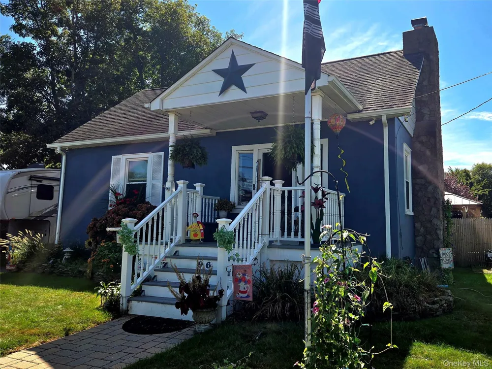 96 Trafalgar Drive Shirley, NY 11967