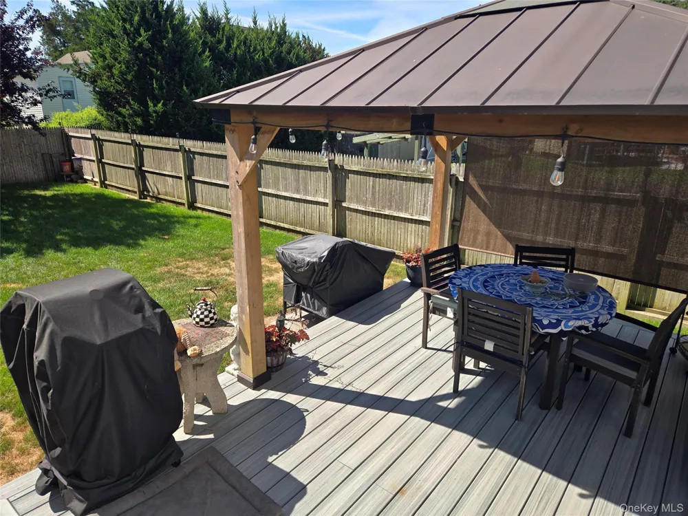96 Trafalgar Drive Shirley, NY 11967