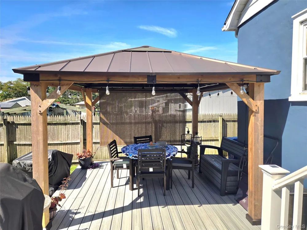96 Trafalgar Drive Shirley, NY 11967