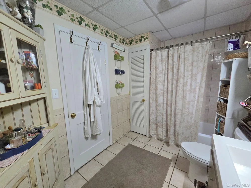 96 Trafalgar Drive Shirley, NY 11967