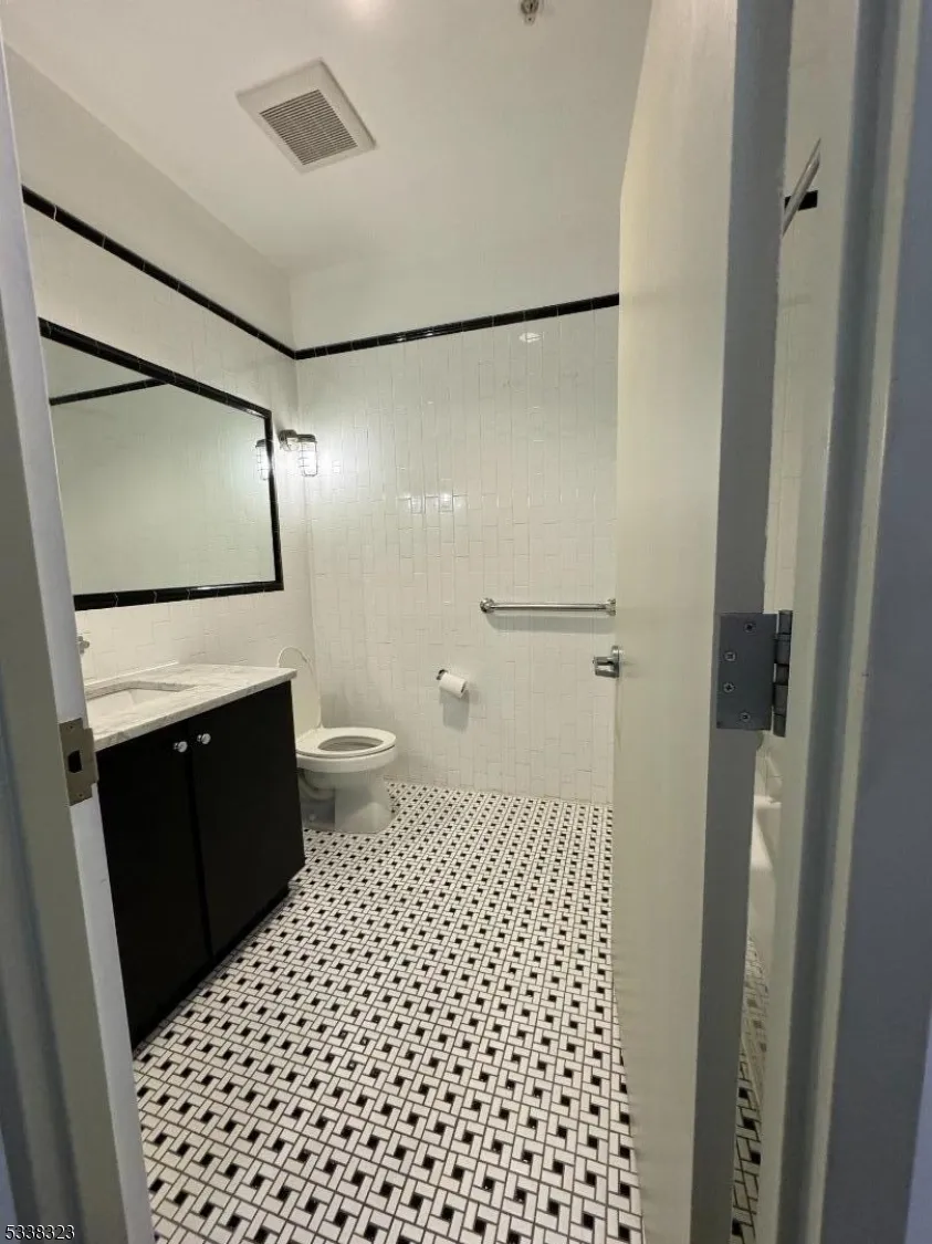 1004 Mayor Gibson #310 Unit 310 Newark City, NJ 07102