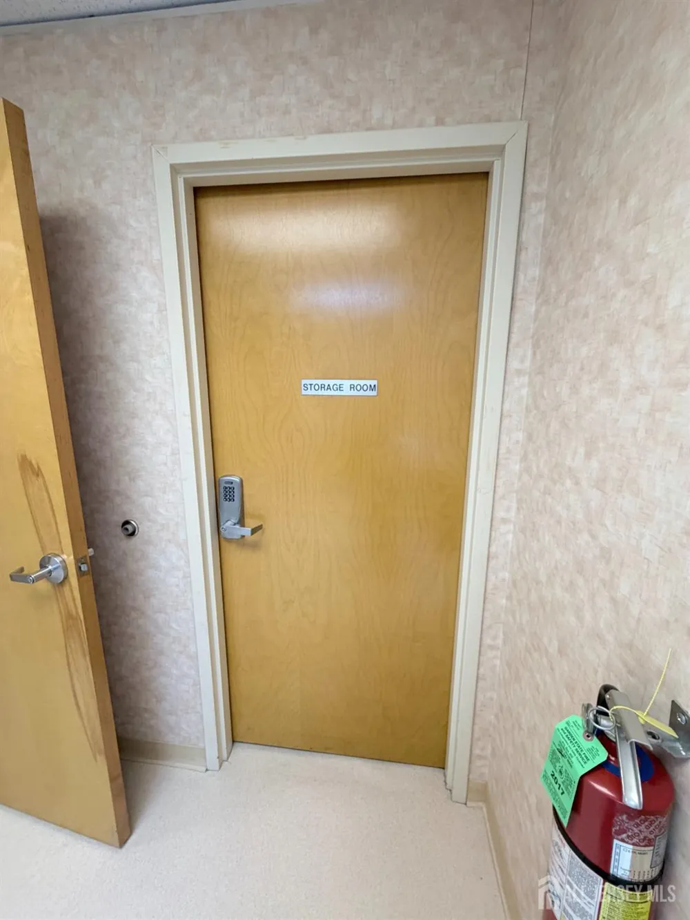 81 Veronica Avenue #101 Franklin Twsp, NJ 08873