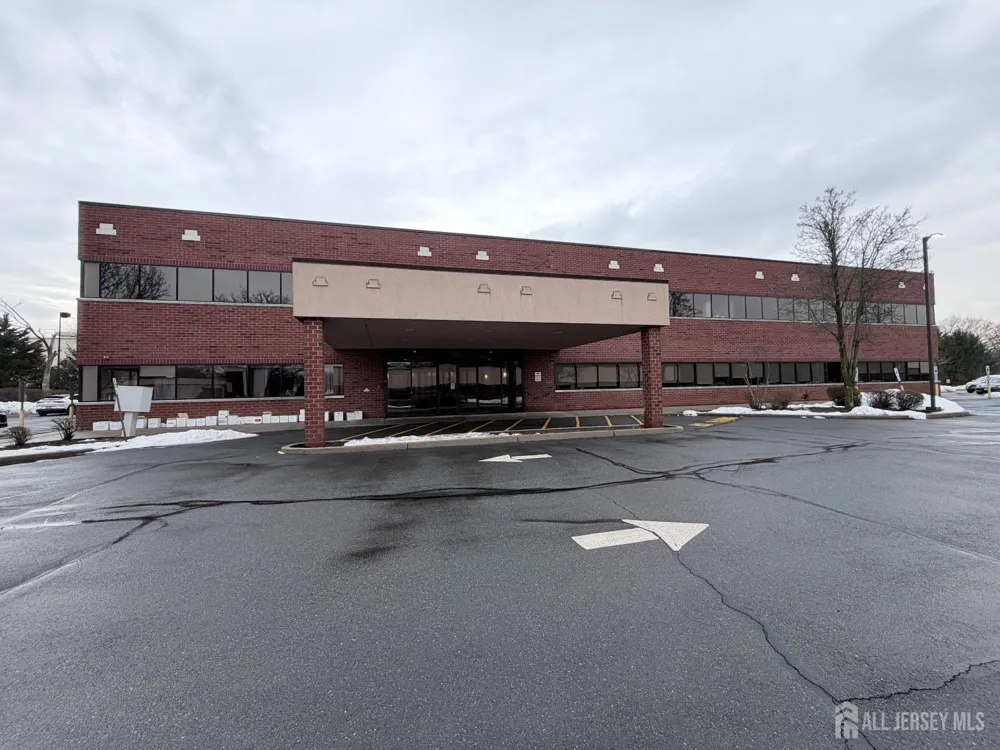 81 Veronica Avenue #101 Franklin Twsp, NJ 08873